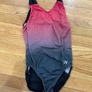 Red and Black Gradient Leo